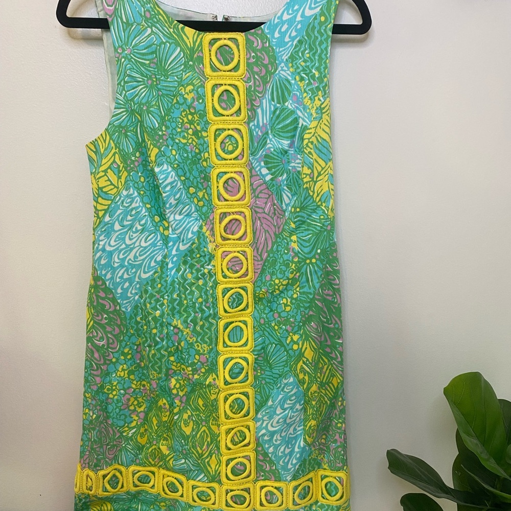 Patterned Lily Pulitzer Mini dress! Wore one time, good as new! Size 4